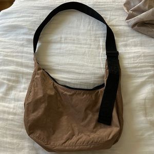 BAGGU Medium Nylon Crescent Bag